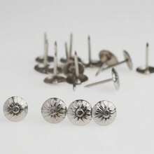 Tacks For Furniture 7/16\ Vintage Furniture Tacks Nails For Upholstery 200pcs Decorative Tack For Furniture DIY Silver Thumb Sofa Nails Furniture Tacks - 銀色圖案 - 查看 8