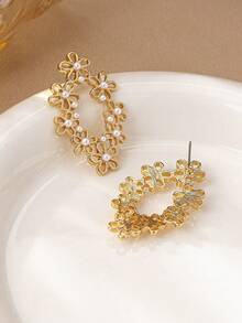 1 Pair Geometric Pearl Petal Hollow Out Earrings For Women - Multicolor - View 5