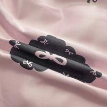 四件套床上用品，甜美可爱蝴蝶结印花被套，高端丝滑冰丝缎床品套装，抗皱机洗，春夏凉爽床品，柔软顺滑透气睡衣，包含1个被套（不含填充物）、1个床单、2个枕套（不含填充物） - 蝴蝶結小煤球 - 查看 8