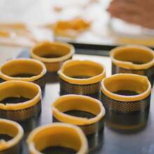 Bộ 4/6/12/24 khuôn bánh tart tròn bằng thép không gỉ - Khuôn bánh tart mini chịu nhiệt đường kính 2,36 inch, khuôn bánh mousse nhiều lỗ, thích hợp cho các dịp cưới hỏi - Bánh phô mai, bánh kếp, bánh nướng, dụng cụ làm bánh donut thủ công. - Bạc - Xem 8