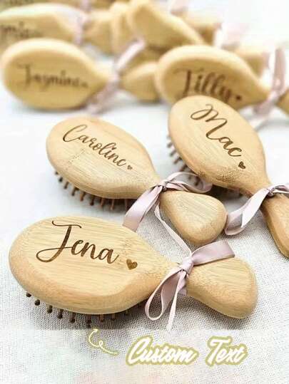 مشط شعر مصنوع من البامبو قابل للتخصيص، يمكن نقش الاسم عليه، مضاد للكهرباء الساكنة، إكسسوار شعر محمول، هدية للزفاف/الذكرى السنوية/عيد الميلاد، هدية للوصيفة، تذكار فريد للعطلات/الحفلات، متعدد الوظائف، زخرفي، كتابة عادية، ناعم، فريد، قابل للتخصيص، مناسب للسيدات، الصديقة، الزوجة، الصديق، الصديقة