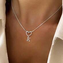 1pc New Hollow Heart Letter Pendant Necklace, Stainless Steel Herringbone Chain, Women - 銀色 - 查看 5