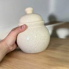 1.1 Liter Ball-Shaped Food Storage Container - Crema - Ver 3