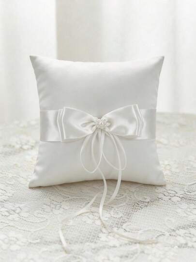 Almohada cuadrada elegante para anillos de boda con gran lazo, relleno de fibra de poliéster, adecuada para la ceremonia de boda y decoración de fiestas, solo lavar a mano, aplicable para bodas, Halloween, Navidad y otros eventos y suministros de fiesta, adecuada para Navidad, Año Nuevo, San Valentín y actividades de fiesta