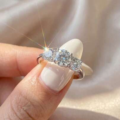 1克拉精美圆形无色莫桑石钻石订婚戒指，优雅结婚珠宝，女士结婚戒指，新娘珠宝，承诺戒指