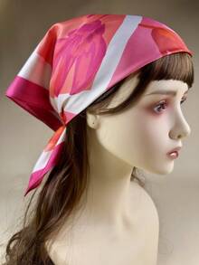 1条渐变花卉格子印花围巾，优雅时尚，可用作头巾、发带、发饰，是提升整体造型的理想选择。 - 玫紅色 - 查看 2