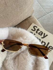 一副男女通用复古时尚字母半框方眼镜，适合旅行、度假、驾驶 - 彩色 - 查看 9