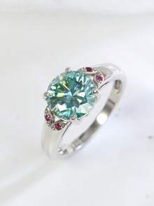 1枚S925银3克拉绿色莫桑石戒指，奢华优雅的四爪镶嵌设计，清新亮丽的绿色莫桑石，闪耀夺目，适合求婚、订婚、日常佩戴、情人节、生日、周年纪念日等场合作为礼物。 - 銀色 - 查看 3