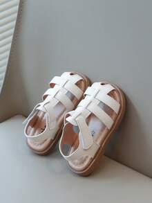 New Girls Baby Closed-Toe Sandals, Minimalist Hollow Design, Soft Sole Anti-Slip, Lightweight Comfortable Summer Beach Shoes - Beige - View 4