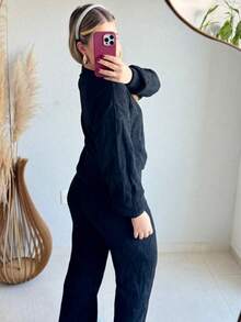 WOMEN'S WINTER KNITTED MOUSSE SET WITH PANTS AND BRAIDED BLOUSE GABI - Black - View 3