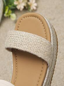 1 Par de Sandálias de Verão para Meninas, Estilo Minimalista e da Moda para Praia e Férias, Sandálias de Plataforma Bege com Sola Grossa, Sandálias de Palha Trançada de Verão para Crianças, Adequadas para Férias e Uso Diário - Damasco - Visão 9
