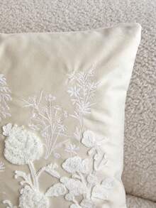 LCUHPCL 1pc Spring/Summer Charming 3D Embroidered Multi-Color Tulip & Wildflower Embroidered Throw Pillow Cover, Home Decor Suitable For Living Room, Bedroom, Party, Sofa, Etc. - Beige - View 10