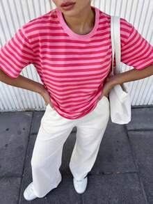 LOVE JOYY 女士圆领短袖宽松T恤，休闲舒适，粉色条纹图案，适合春夏休闲外出、街头风购物，玫瑰红上衣 - 玫紅色 - 查看 4