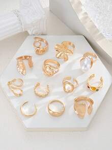Set de 12 anillos de mujer con diseños retro elegantes, incrustados con elementos metálicos, perlas falsas, gemas falsas, flores, líneas geométricas y texturas de pliegues. Anillos minimalistas y exagerados de alta gama, apilables, adecuados para vacaciones, fiestas, citas, regalos y uso diario. - Amarillo Oro - Ver 3