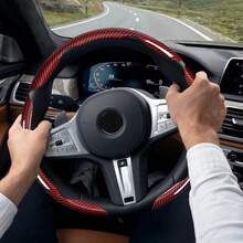 Bộ 3 miếng bọc vô lăng sợi carbon - Thiết kế thể thao màu đen bóng, chống trượt và cắt chính xác các nút bấm, bền và nhẹ, bảo vệ vô lăng xe hơi, phù hợp cho ô tô, xe tải, SUV, xe địa hình - Dễ lắp đặt, chống trầy xước, phụ kiện ô tô - Bộ 3 món - Xem 11