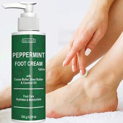 薄荷足霜，蕴含可可脂、乳木果油和椰子油。滋润足部护理，天然成分保湿霜，清爽不油腻配方，专为干燥、皲裂的脚后跟设计，也适用于干燥、皲裂、粗糙的脚后跟、手掌、手肘、膝盖等部位。柔和浅色，日常护肤，推荐配方，适合敏感及老化肌肤。