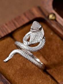 1枚时尚复古风18K镀金/镀铂金蛇形戒指，镶嵌合成锆石，造型威严优雅，男女皆宜。象征好运、财富和吉祥。适合日常佩戴。 - 靈蛇 - 查看 3