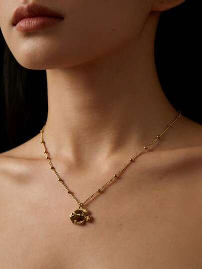 2026新款简约优雅时尚项链，海洋生物元素金龙鱼、鲳鱼、鱼骨吊坠，金链锌合金吊坠项链，适合日常佩戴和派对场合，专为优雅迷人的女性设计的时尚项链，返校季、毕业季、节日礼物。