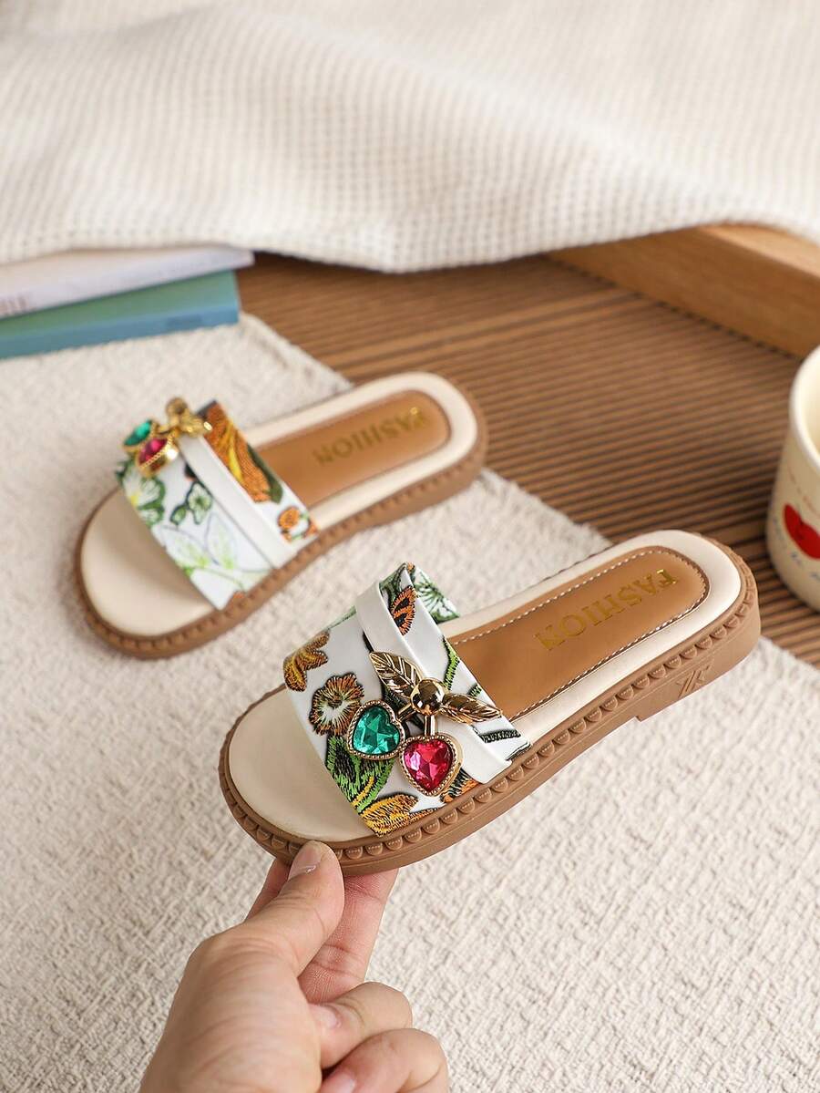 1 Pair Girl's Fashionable, Elegant And Luxurious Summer Sandals - White - View 1