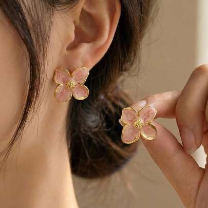 一对宫廷风格珐琅花卉耳环，不锈钢四瓣花耳环，独特精致的彩色垂坠耳环，优雅时尚的迷人设计，适合日常佩戴、节日、度假或派对场合。