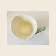 Taza de cerámica con tulipanes y asa verde - Verde Lima - Ver 3