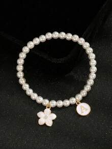 1pc Elegant Fashionable White 5-Petal Flower Round 26 Letter Zinc Alloy Multi-Pendant Handmade Beaded Bracelet, Suitable For Children, Girls, Family, Friends, Summer, Travel, Street Fashion Jewelry, Suitable For Daily Decoration, Holiday Birthday Gifts, Children's Jewelry - White - View 3