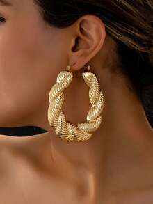 1 Pair Fashionable Hollow Braided Texture Asymmetrical Large Gold Women Earrings, Casual Daily Wear - A Pair Of Geometric Earrings - View 6