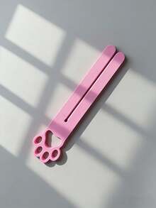 这款猫粮挤压器采用开口式设计，适用于大小两种尺寸的猫粮袋。它是一款便携式猫形膏状猫粮袋挤压器，配有符合人体工程学的把手。产品采用耐用的ABS材料制成，操作和清洁都非常方便。 - 多色 - 查看 10