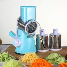 1个三合一多功能便捷手动旋转式奶酪蔬菜刨丝器 - 包含3个可互换的刨丝滚轮，适用于奶酪、胡萝卜、黄瓜、西葫芦、大蒜和其他蔬菜。备餐工具，现代厨房小工具，旋转式设计，强力吸盘，耐用塑料材质。 - 彩色 - 查看 12