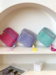 马卡龙网眼化妆包 | 分格收纳，一目了然，告别翻箱倒柜的烦恼，让美妆收纳变得轻松惬意。网眼透明设计：网眼材质让物品一目了然，无需翻找即可快速找到所需物品。 - 查看 3