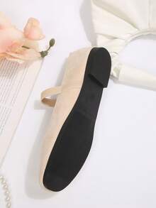 女士芭蕾舞鞋，米色休闲平底鞋，方头套脚鞋，带松紧带，适合日常通勤和办公穿着 - 米色 - 查看 9