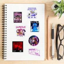 Mattel 美泰 K-Pop 60张女巫猎人女团、男鬼贴纸，K-Pop 男/女团系列，韩国美男明星贴纸/动漫系列小礼物 - 彩色 - 查看 3
