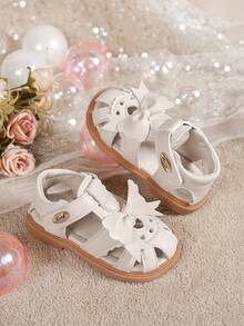 女童米色蝴蝶结爱心镂空露趾凉鞋 夏季儿童软底防滑平底公主鞋 - 米色 - 查看 8