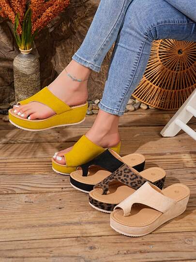 新款厚底坡跟拖鞋，女士夏季户外穿着，韩版时尚厚底凉鞋，高跟趾环，百搭