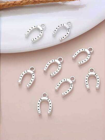 100/30 件精美马蹄形吊坠，适合制作女士手链和项链。