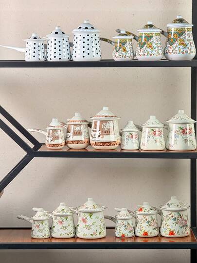 三件套花卉图案咖啡具，适合在家、厨房、露营和雪地探险时冲泡咖啡和阿拉伯风格饮品。便携式咖啡具，是馈赠亲朋好友的绝佳礼物。