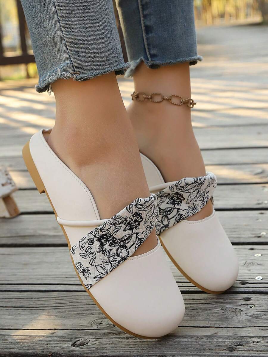 Fashionable Slip-On Flat Sandals For Teenagers, Round Toe, Comfortable & Versatile Outdoor Slippers - Beige - View 1