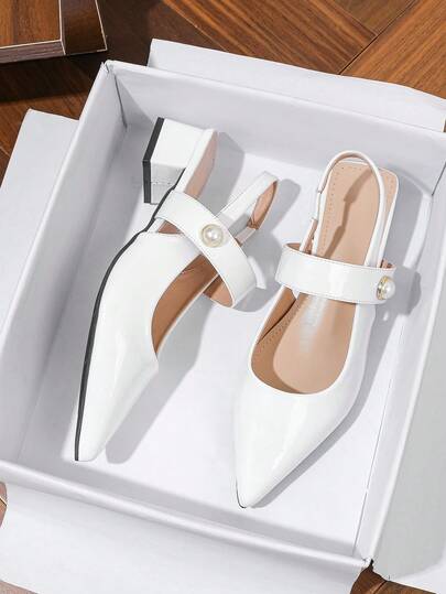 新款尖头粗跟穆勒凉鞋，白色中跟休闲户外西部风街头时尚通勤商务夜店中式婚礼西式婚礼洛丽塔新款性感派对波西米亚复古婚礼中式哥特优雅户外派对朋克学院风假日时尚搭扣+金属装饰通勤约会百搭场合