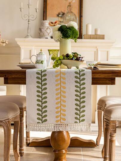 1 قطعة من الجدول المطرز بنمط النبات الأخضر، تصميم مطرز ثلاثي الأبعاد، مستطيل مزين بشرابات، مناسب لديكور طاولة الطعام طوال السنة