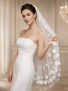 1 Layer 3D Flower Bridal Veil With Comb - Milky - View 2