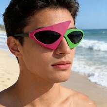 1副三角形眼镜，独特街头风格 - 查看 2