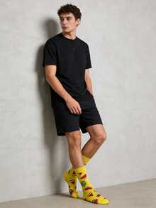 1双男士黄色底西瓜图案中筒袜，四季皆宜。 - 彩色 - 查看 4