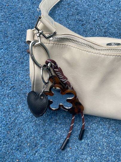 1个创意花朵造型镜面钥匙扣，时尚包包挂件，可爱时尚的节日生日礼物，卡哇伊度假必备包包配件