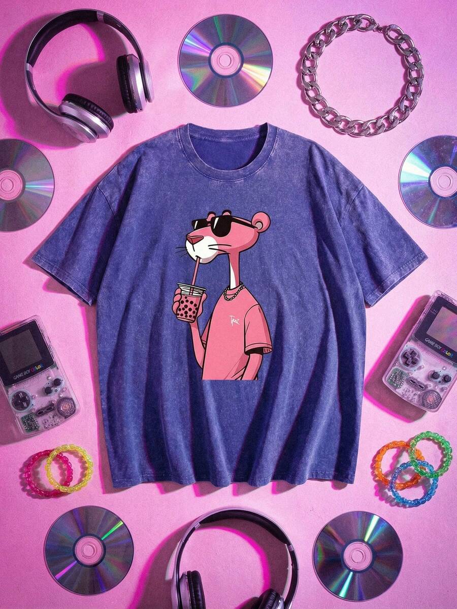 The Latest American-Style 100% Cotton T-Shirt Suitable For Both Men And Women. Featuring A Fun Retro Pink Leopard Print Cartoon Letter Pattern. This Is A Street-Style Korean Version Of Comfortable And Retro Fashion For Daily Commuting And Versatile Clothing That Fits The Y2k . It Is A Regular, Niche Punk-Style Black Round-Neck Short-Sleeved Washed T-Shirt With A Relaxed Fit. This Is A Washed Retro Series Of Comfortable Cotton T-Shirts, Easily Creating Retro Casual Clothing. It Is Suitable For Daily Commuting, Casual Outings, Music Festivals, And Daily Wear. Classic Retro Style. Men's Printed T-Shirt, Women's Printed T-Shirt, Couple's Outfit. - 藍色 - 查看 1