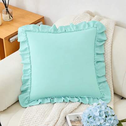 1 vỏ gối trang trí chần bông xếp nếp thuộc dòng Honeymoon - Vải nhung polyester, kiểu Pháp lãng mạn (Không bao gồm ruột gối), khóa kiểu phong bì, chống nhăn, có thể giặt máy, đạt chứng nhận Oeko-Tex, màu xanh đam mê.