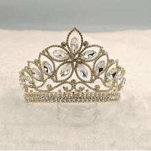 Corona brillante para princesa de XV años Forma de Flor - Dorado - Ver 2