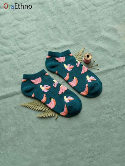 1 par de calcetines de tobillo para hombres con divertido tema de racimo de plátanos (con patrones de plátanos pelados de colores) impresos, que absorben la humedad y son a prueba de olores, suaves, cómodos, novedosos, interesantes y ligeros. Regalos divertidos para padres, hijos, abuelos, esposos, novios, amantes de las frutas en cumpleaños, Día del Padre, fiestas de verano y eventos temáticos. El mejor regalo para papá/abuelo/hijos, esposas, hijas y novias con regalos con tema de frutas, calcetines de primavera y verano