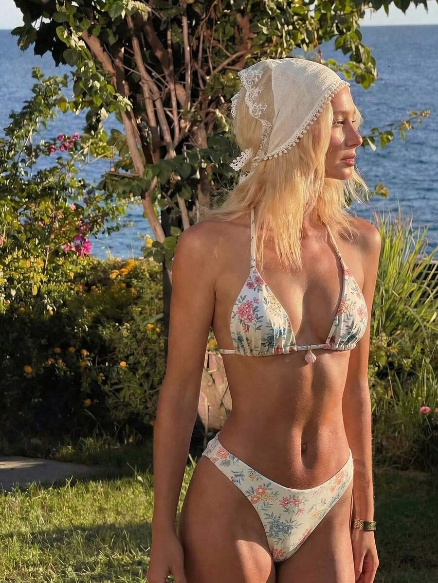 两件套女士碎花比基尼套装 - 三角吊带贝壳吊坠泳衣上装，高腰丁字泳裤，可爱夏季沙滩度假泳装 - 彩色 - 查看 1