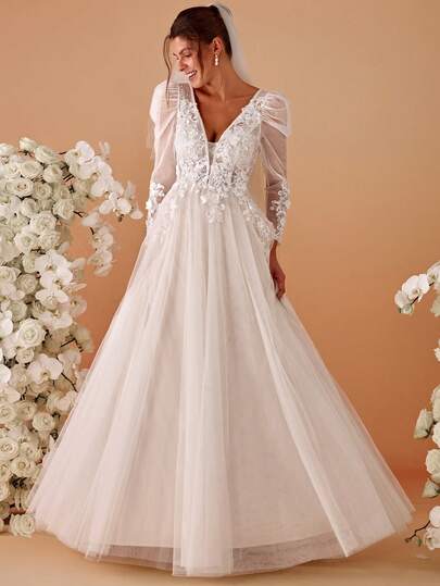 Elegant V-Neck Embroidered Applique Long Sleeve White Formal Wedding Dress, Outdoor Wedding Bridal Gown, Engagement Ceremonial Dress