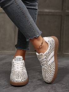 Metallic Gold Leopard Print Casual Vulcanized Shoes, Retro Streetwear Flat Sneakers, Unisex Couple Shoes For Commuting, Dating, Campus, Versatile, Breathable Non-Slip All Season - Gold - View 2